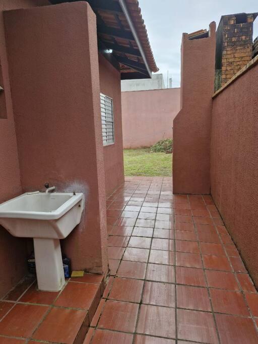 Quarto Para Quatro Pessoas A Duas Quadras Da Praia - Balneario Saint Etienne - Matinhos Exterior foto